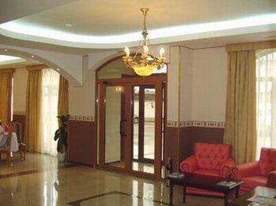 Hotel Europa Плоешти Интерьер фото