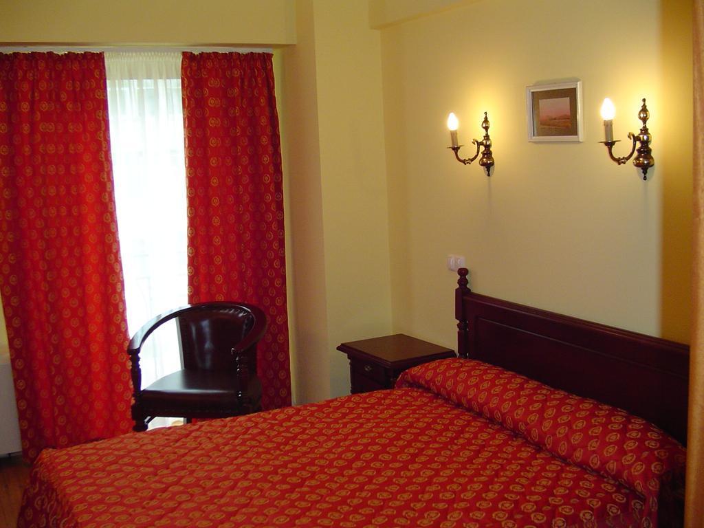 Hotel Europa Плоешти Экстерьер фото